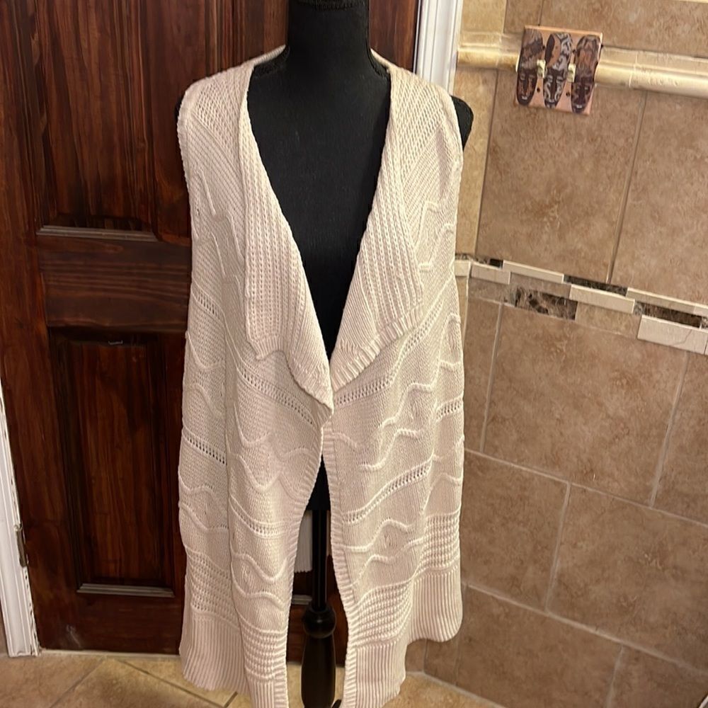Sleeveless Knit Cardigan 
